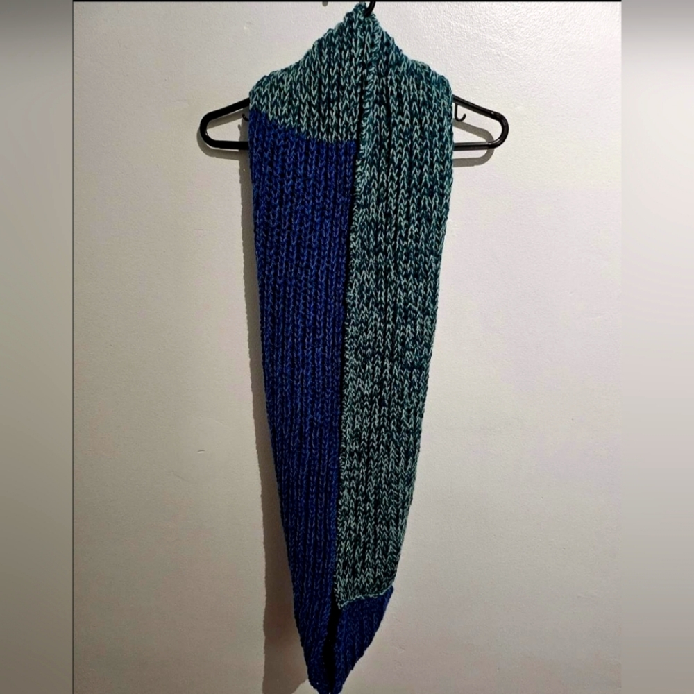 Hand knitted infinity scarf, peruvian wool, blue & green, handmade by me
